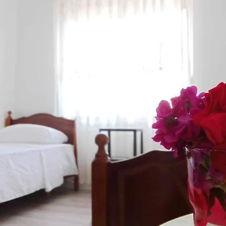 Mond Apartment
